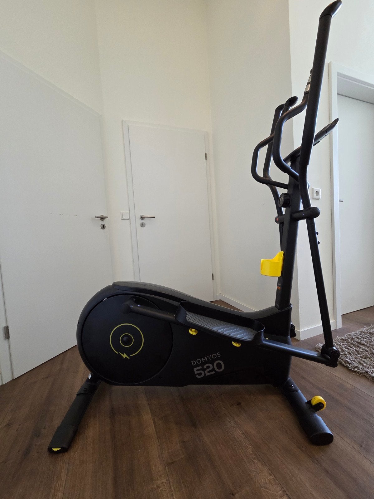 Domyos Hometrainer van Decathlon -  Nieuw, Sport en Fitness, Fitnessapparatuur, Ophalen, Zo goed als nieuw, Metaal, Benen