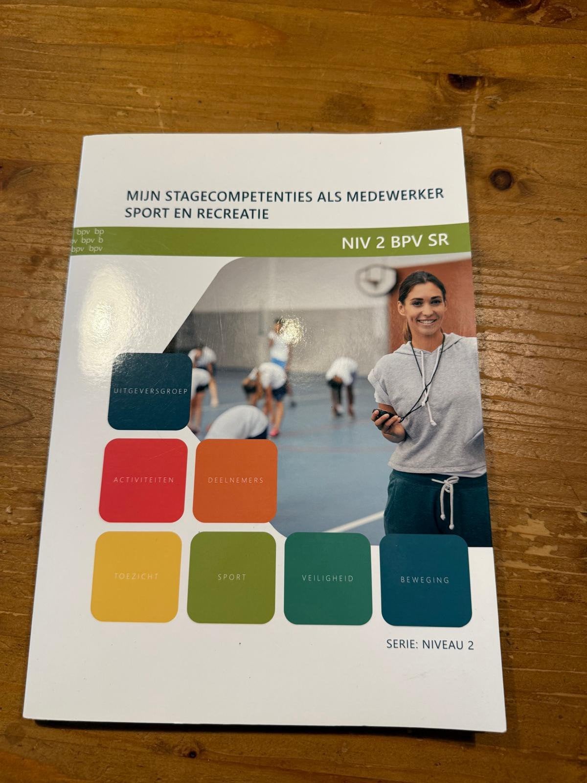 mijn stage competenties als me. sport en recreatie niv.2, Ophalen of Verzenden, Zo goed als nieuw, Manoe Hoogstede; Nina Lenders