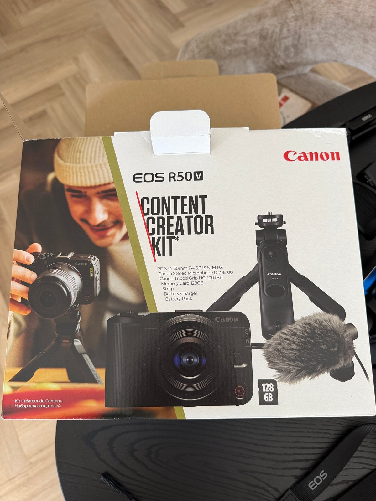 Canon EOS R50 V Content Creator Kit | Nieuwstaat, Ophalen of Verzenden, Zo goed als nieuw, Canon, Geen optische zoom