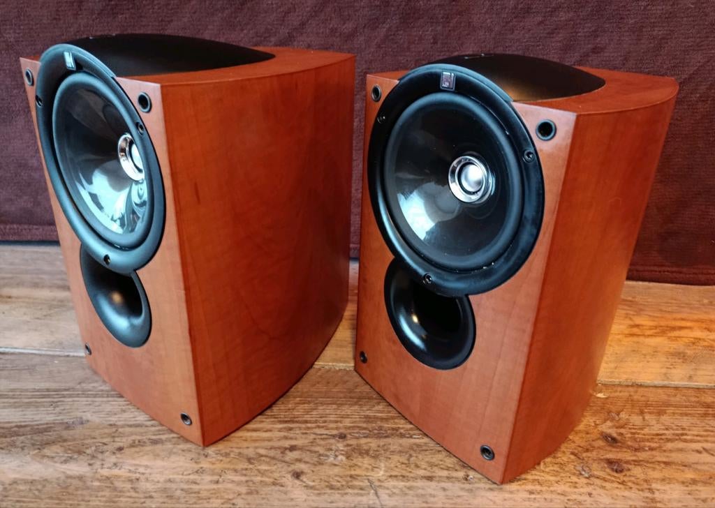 KEF Q compact boekenplank speakers, Audio, Tv en Foto, Luidsprekers, Gebruikt, Front, Rear of Stereo speakers, Minder dan 60 watt