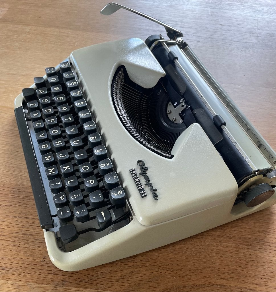 Olympia Splendid 33 portable typewriter, Diversen, Typemachines, Ophalen of Verzenden, Gebruikt