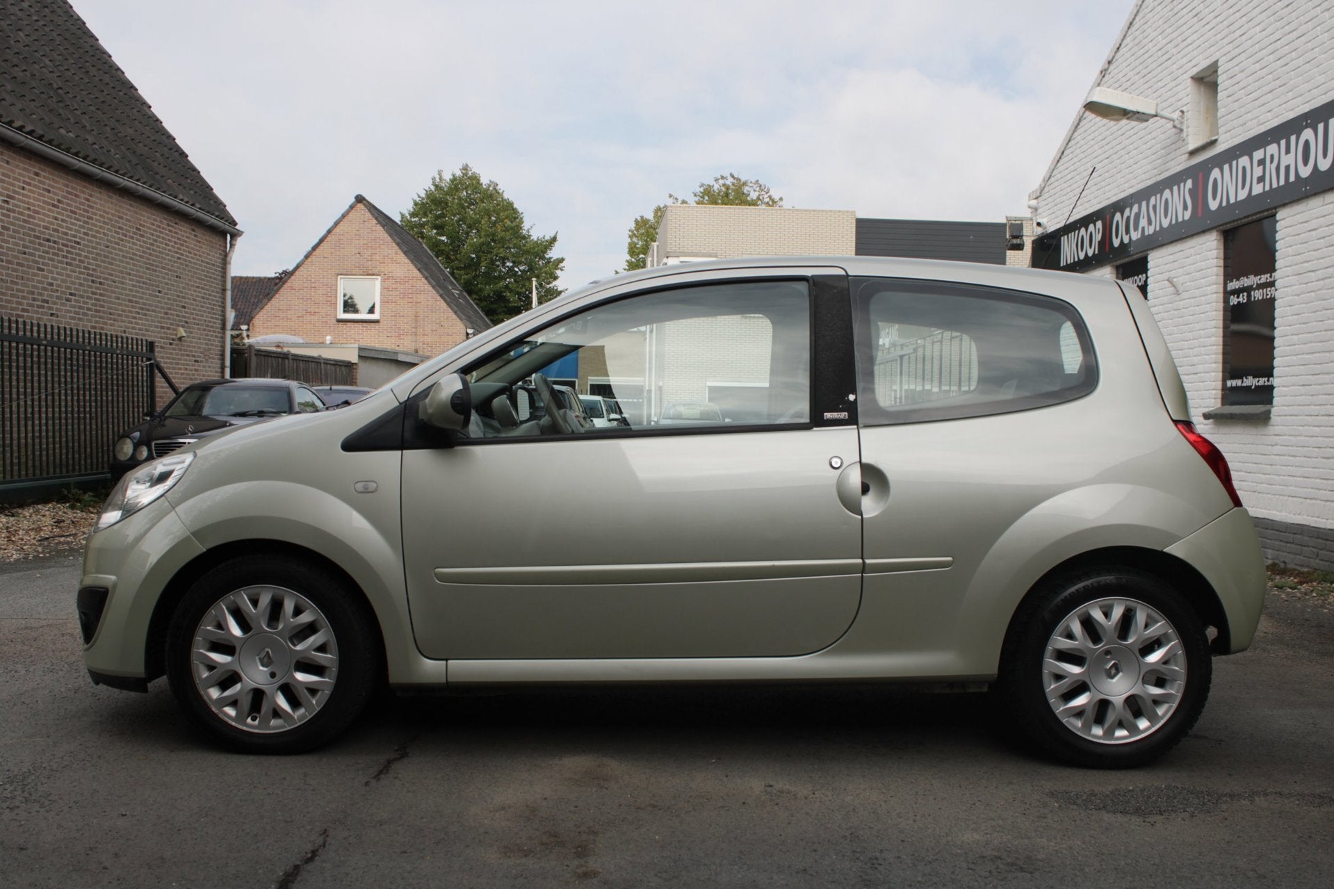 Renault Twingo 1.2-16V Initiale Automaat | Airco | Cruise co, Auto's, Renault, Twingo, Gebruikt, 4 cilinders, 4 stoelen