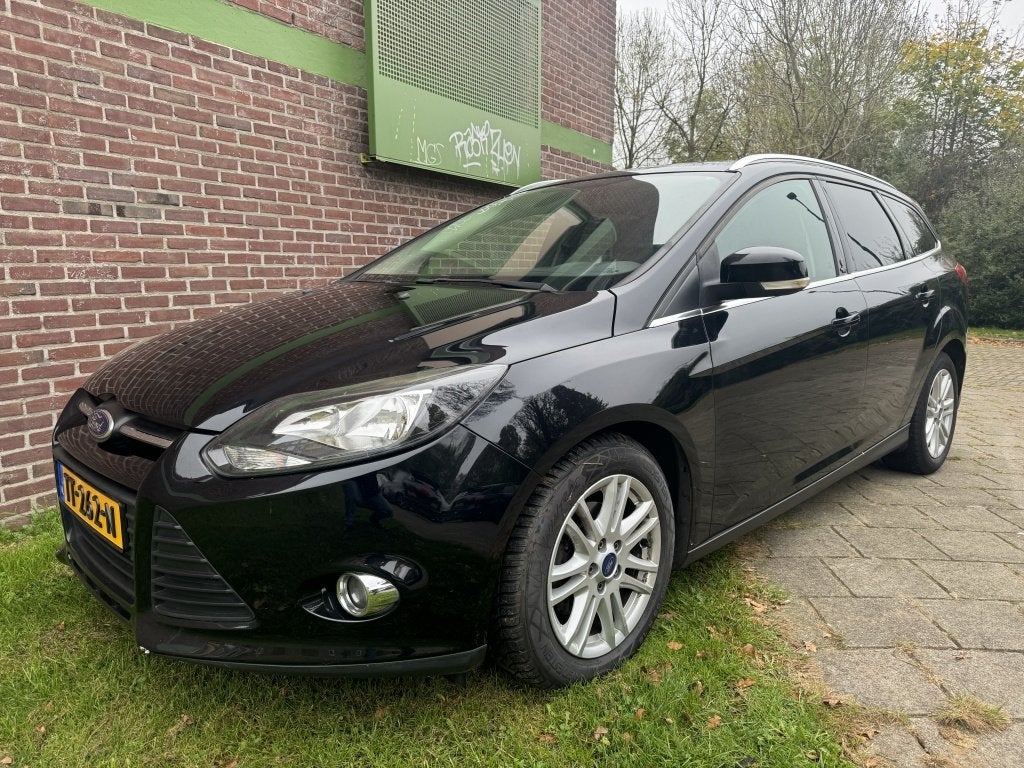 Ford FOCUS Wagon 1.0 EcoB. Lease Ti. (bj 2012), Euro 5, Gebruikt, Zwart, Zwart