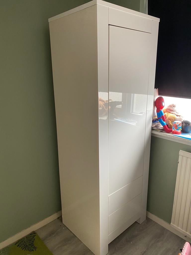 Kinder kledingkast, Ophalen, 50 tot 100 cm, Zo goed als nieuw, 150 tot 200 cm