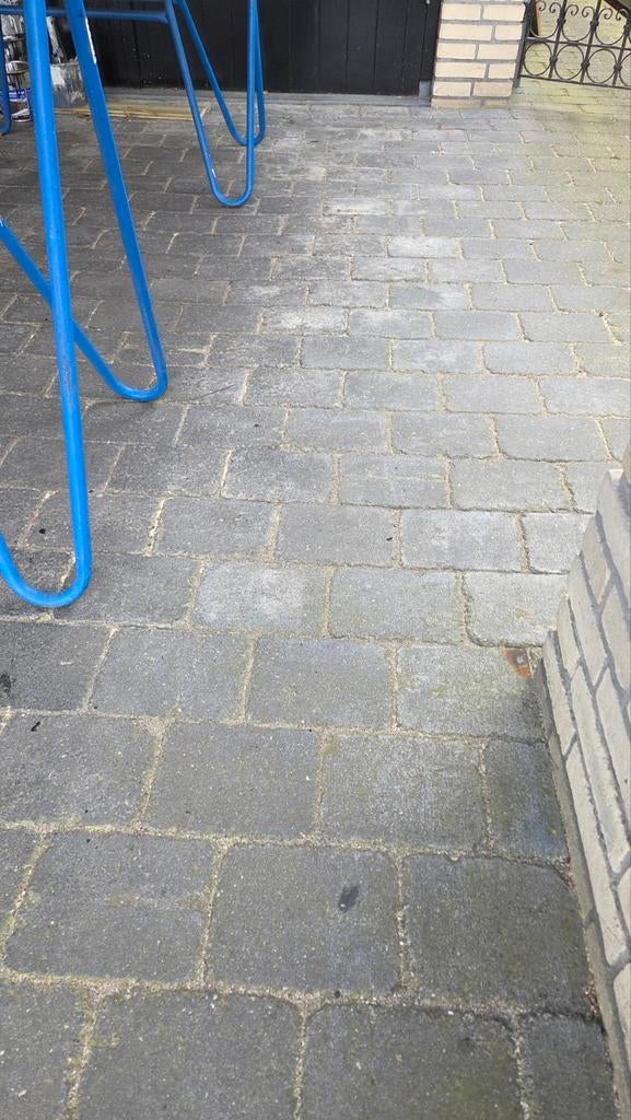 Gebruikte bestrating, ongeveer 85m2, Ophalen