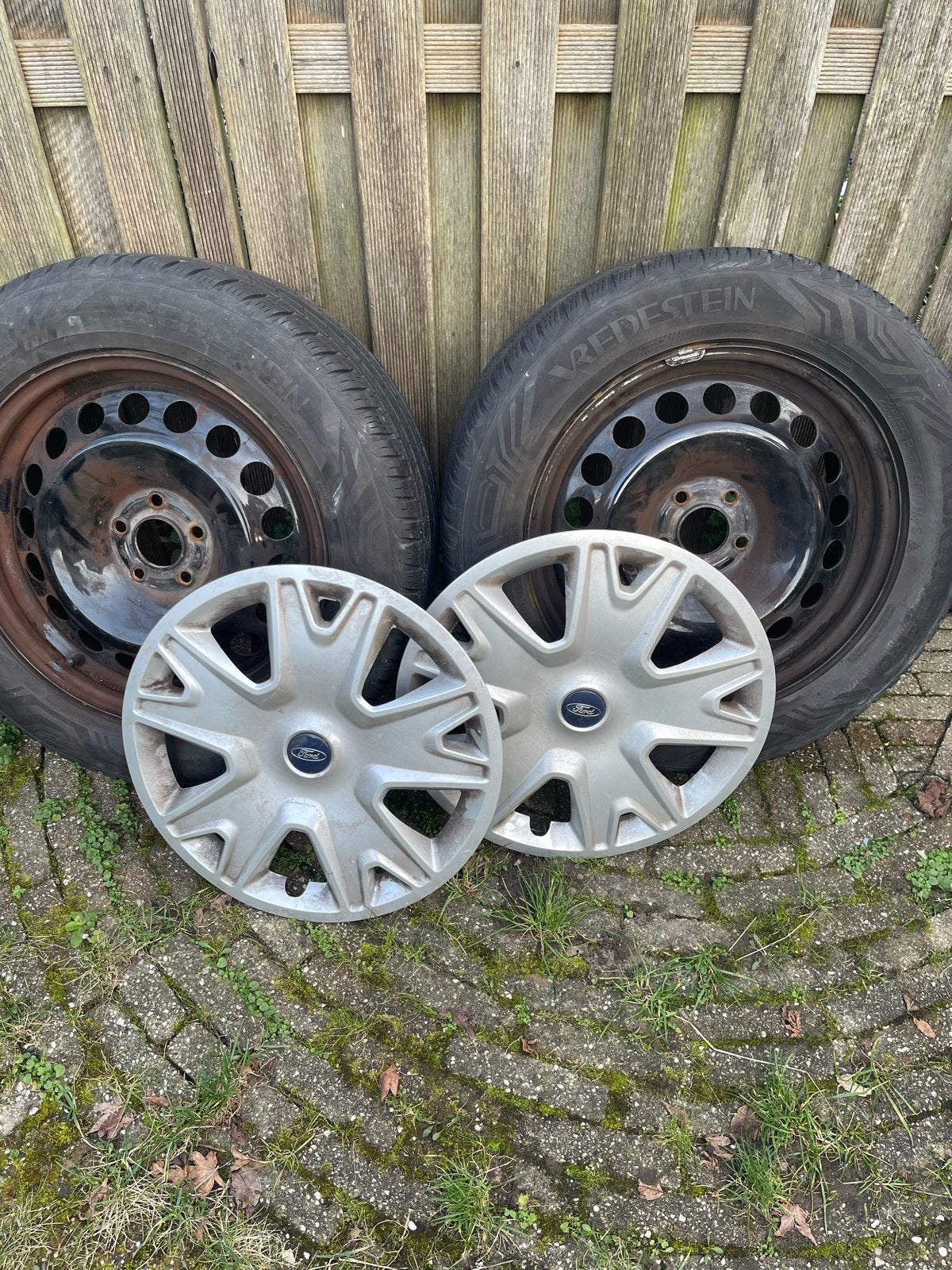 Vredestein All Season banden met velgen en wieldoppen, Ophalen of Verzenden, Gebruikt