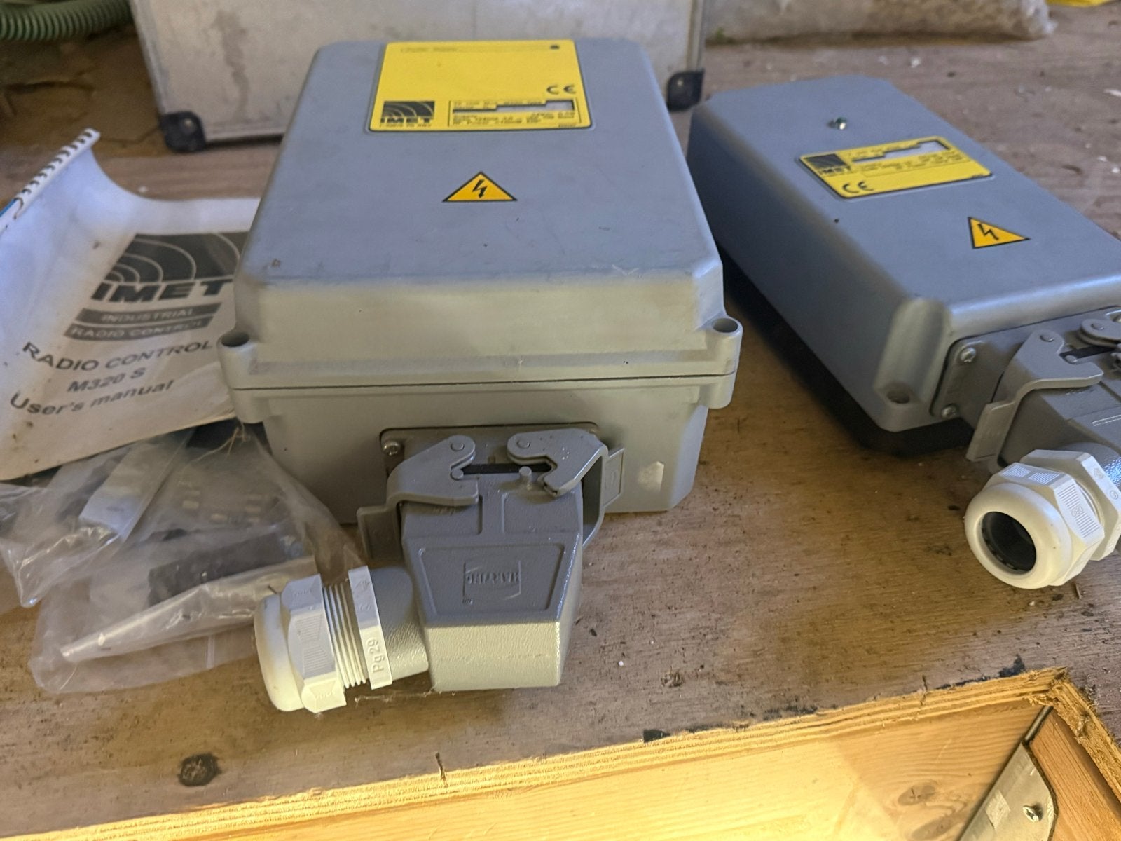 IMET M320 Industriële Radiobesturing Zender en Ontvanger, Ophalen, Gebruikt, Zender en Ontvanger