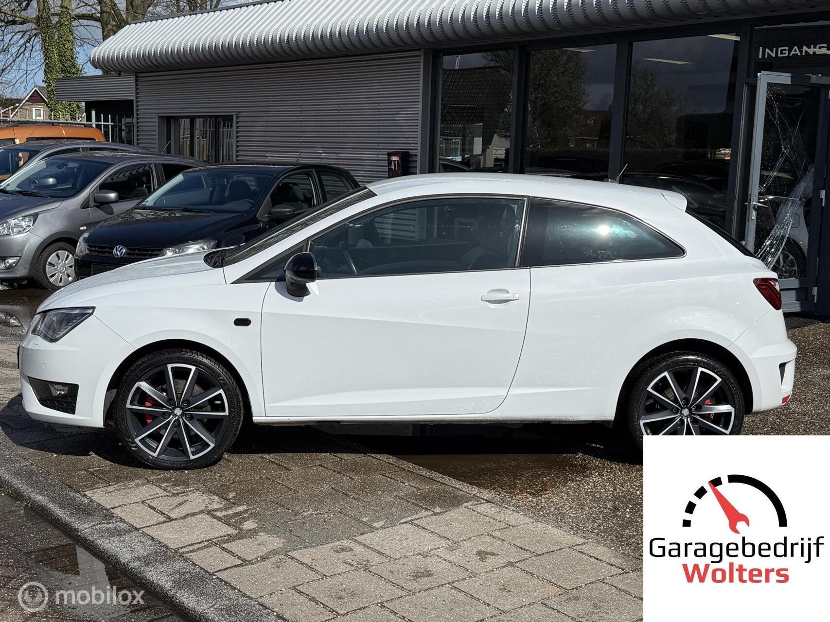 Seat Ibiza SC 1.4 TSI Cupra 180 pk xenon leer cruise autom., Auto's, Seat, Gebruikt, Zwart, Met garantie (alle), 179 pk