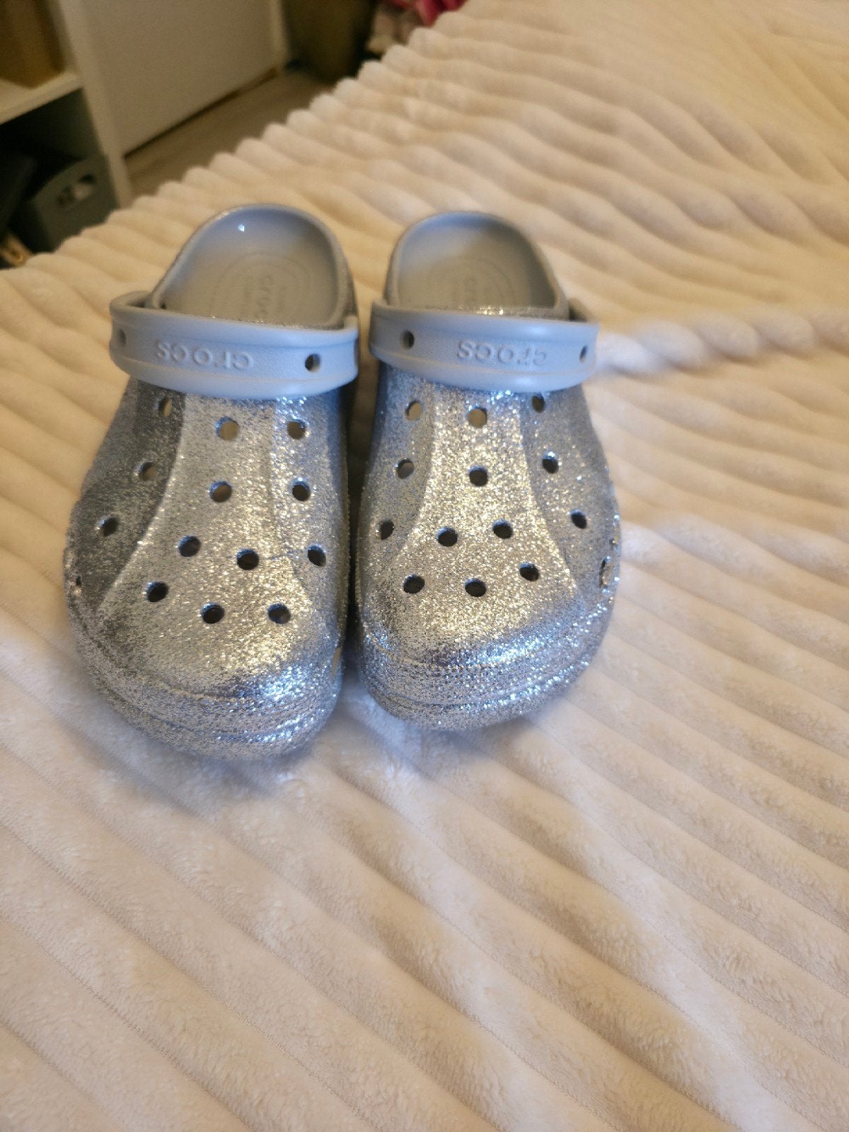 Mooie glitter Crocs maat 41 in nieuwstaat, Slippers, Overige kleuren, Ophalen of Verzenden, Zo goed als nieuw