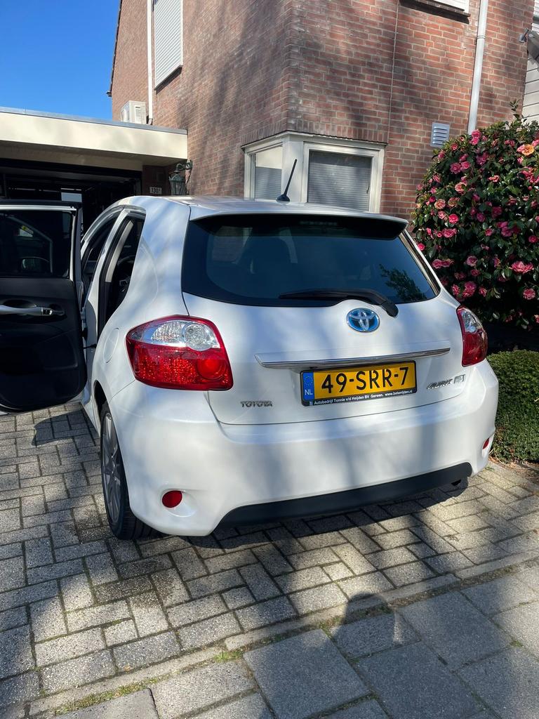 Toyota Auris 1.8 Full Hybrid 136PK 5D CVT 2012 Wit, Auto's, Zwart, Wit, Origineel Nederlands, 1798 cc