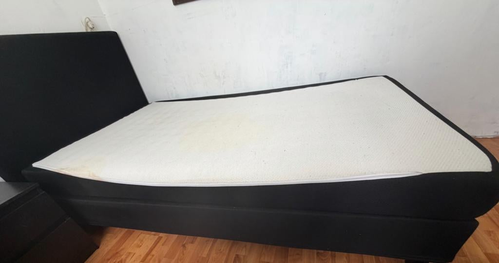 2x Boxspringen 120x220, Gebruikt, Zwart, Ophalen of Verzenden, Twijfelaar
