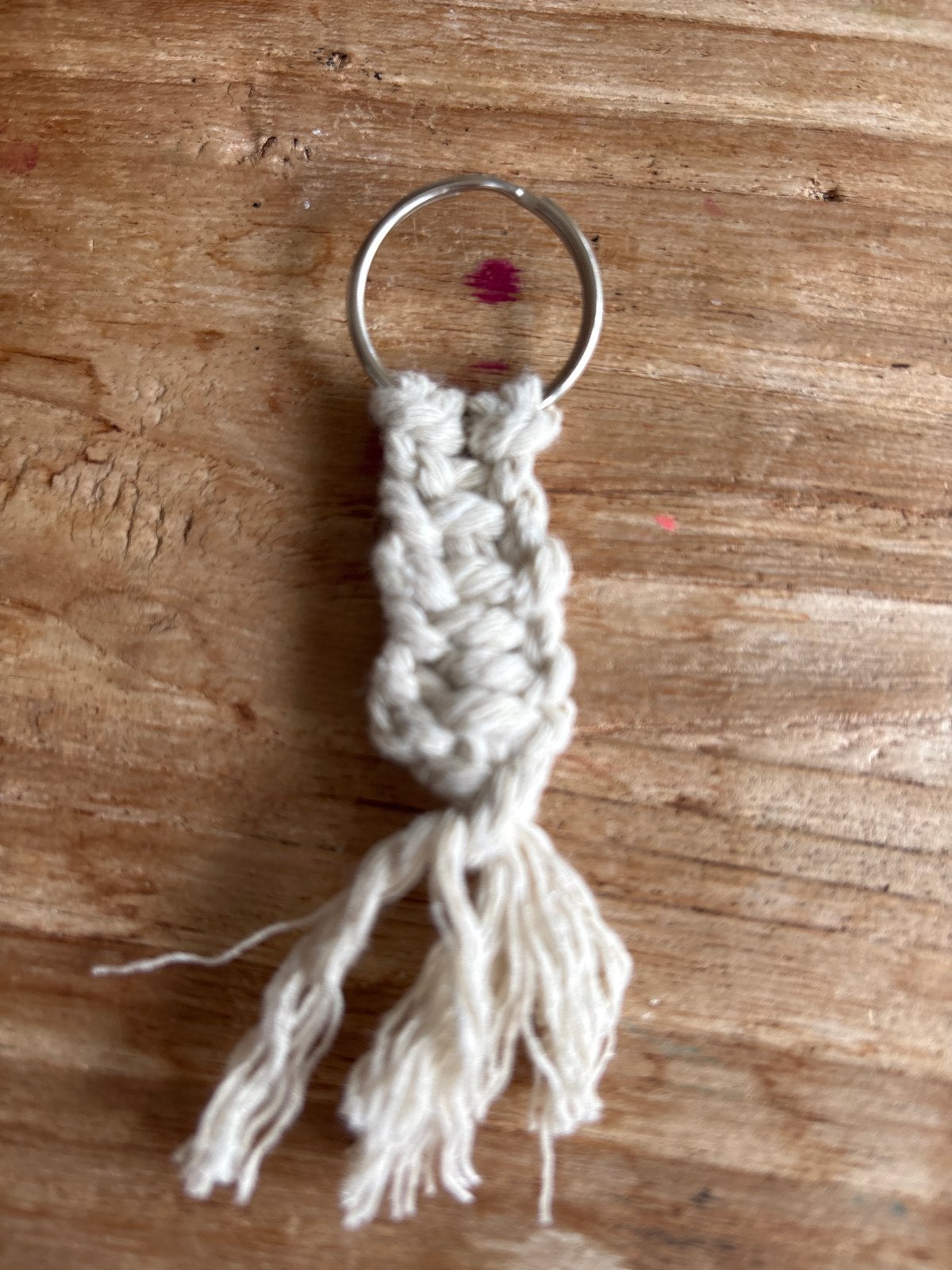 Leuke handgemaakte macramé sleutelhanger, Ophalen of Verzenden, Nieuw, Overige typen
