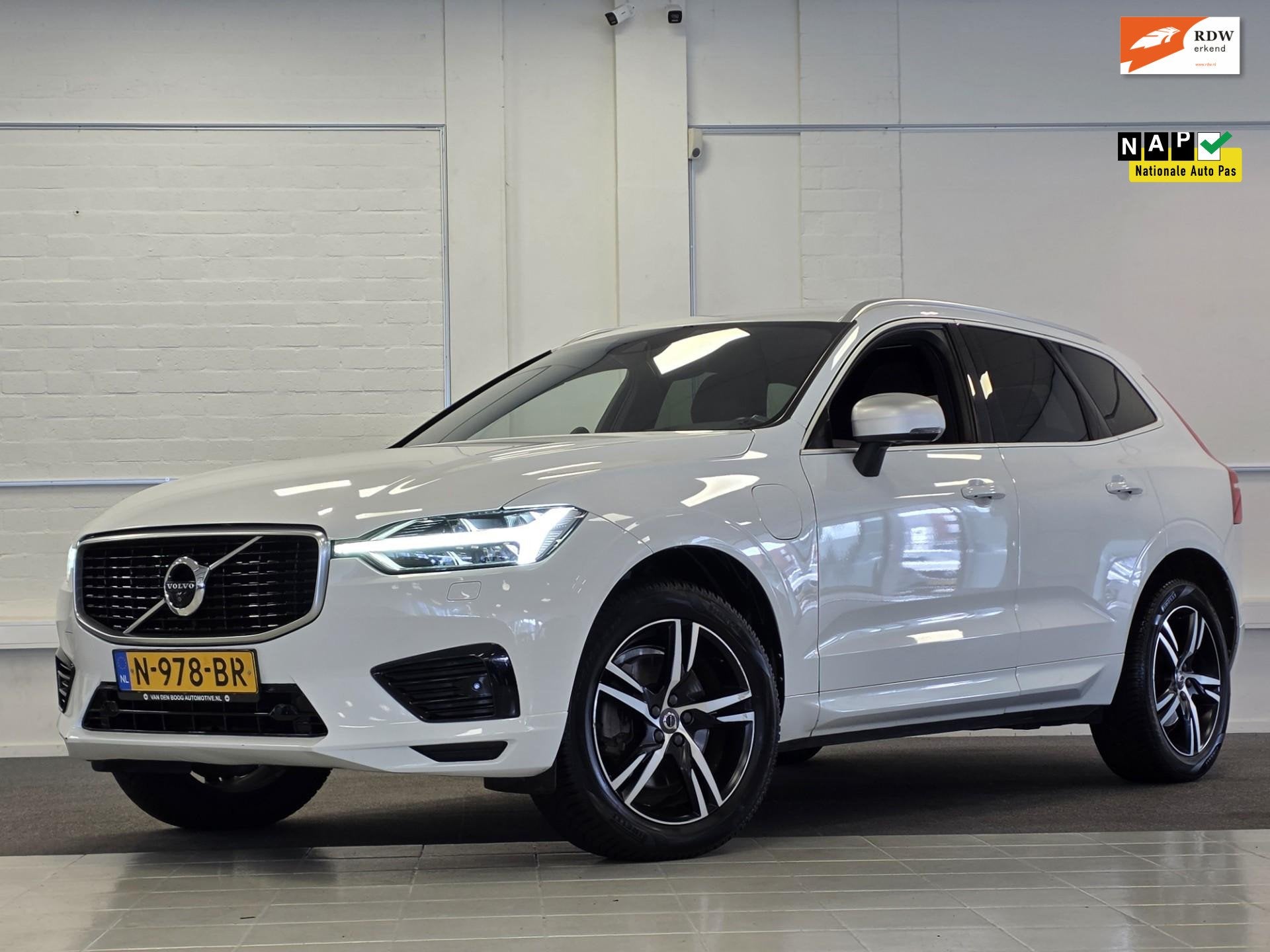 Volvo XC60 2.0 T8 Twin Engine SOH 84% Inscription Schuif/kan, Auto's, Automaat, Stof, Gebruikt, 4 cilinders