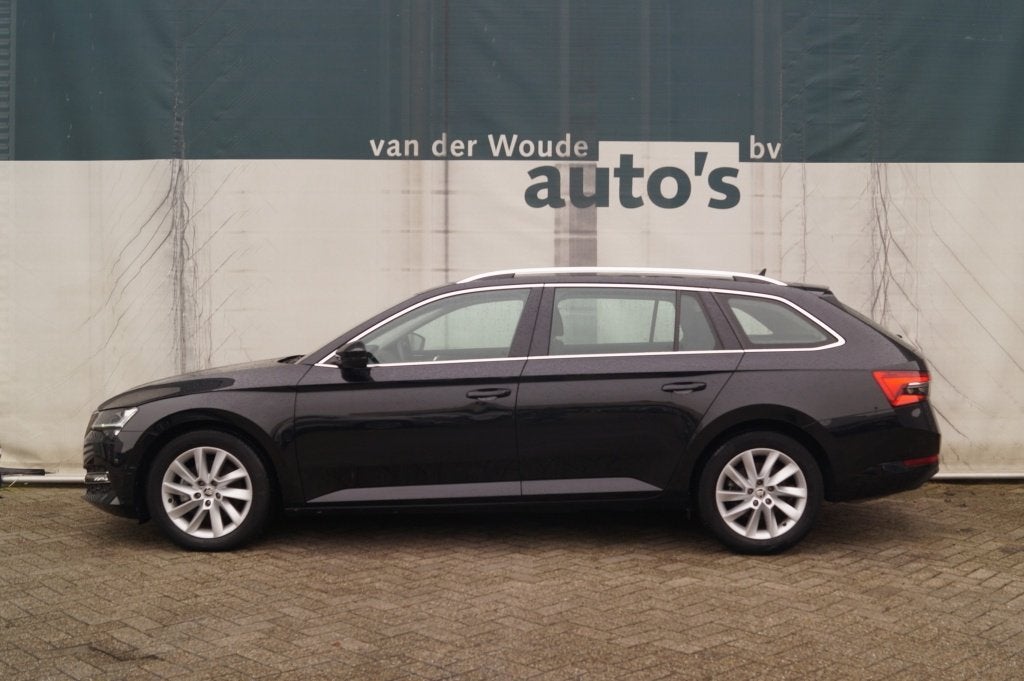 Skoda Superb Combi 1.5 TSI 150pk DSG Business Edition Plus -, Auto's, Skoda, Stof, Euro 6, 4 cilinders, 150 pk