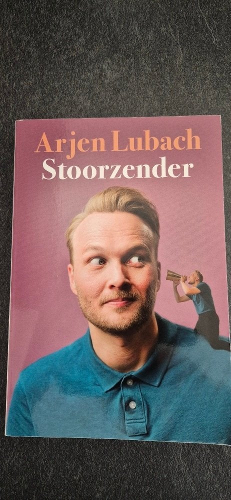 Arjen Lubach: Stoorzender, Verhalen, Arjen Lubach, Ophalen, Gelezen