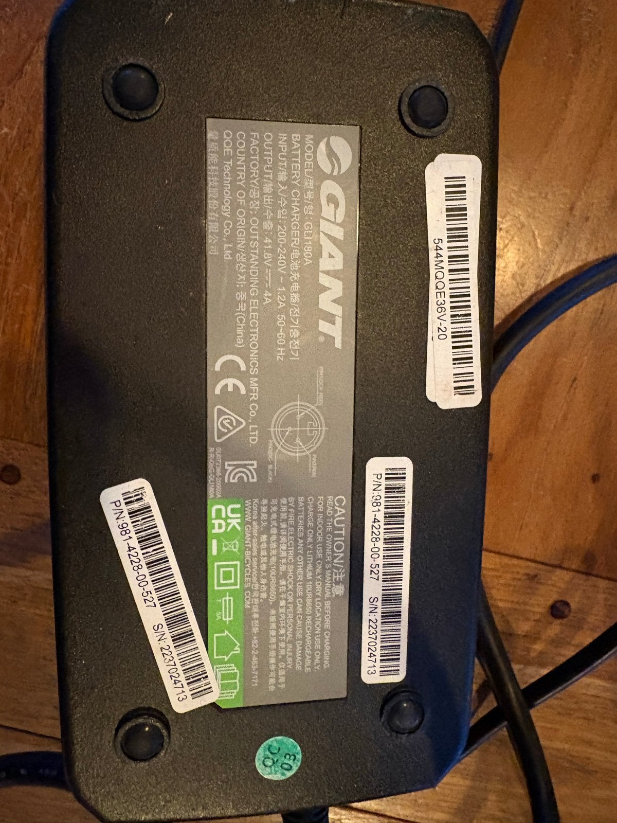 Giant E-bike Acculader 4A (GJ180A), Zo goed als nieuw
