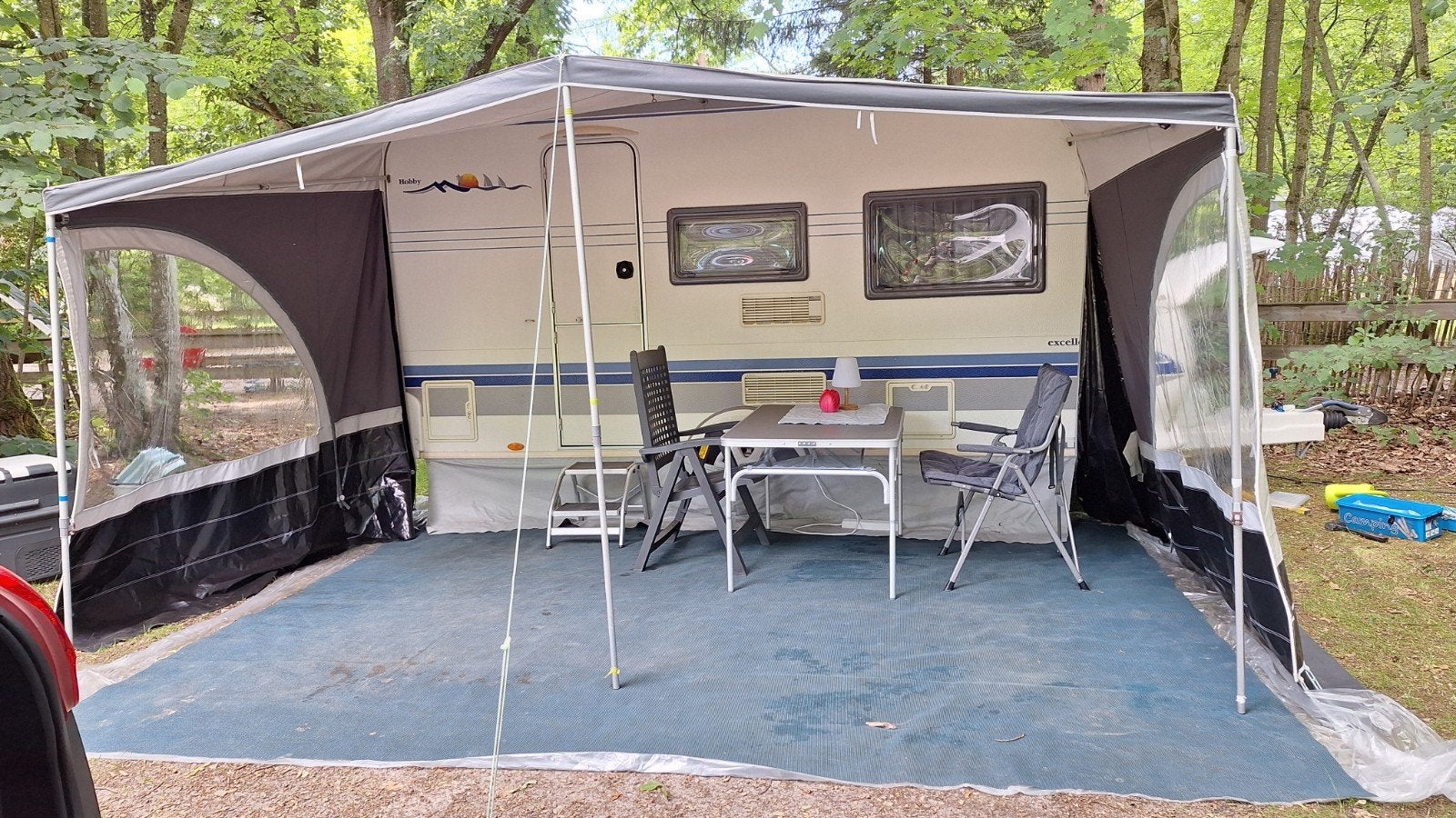 Hobby 400 SF Excelent Easy Bwj 2004 met mover, vo, Luifel, Hobby, Frans bed, Treinzit