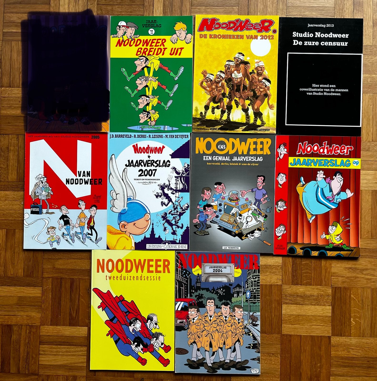 Studio Noodweer jaarverslagen, Meerdere stripboeken, Ophalen of Verzenden, Gelezen