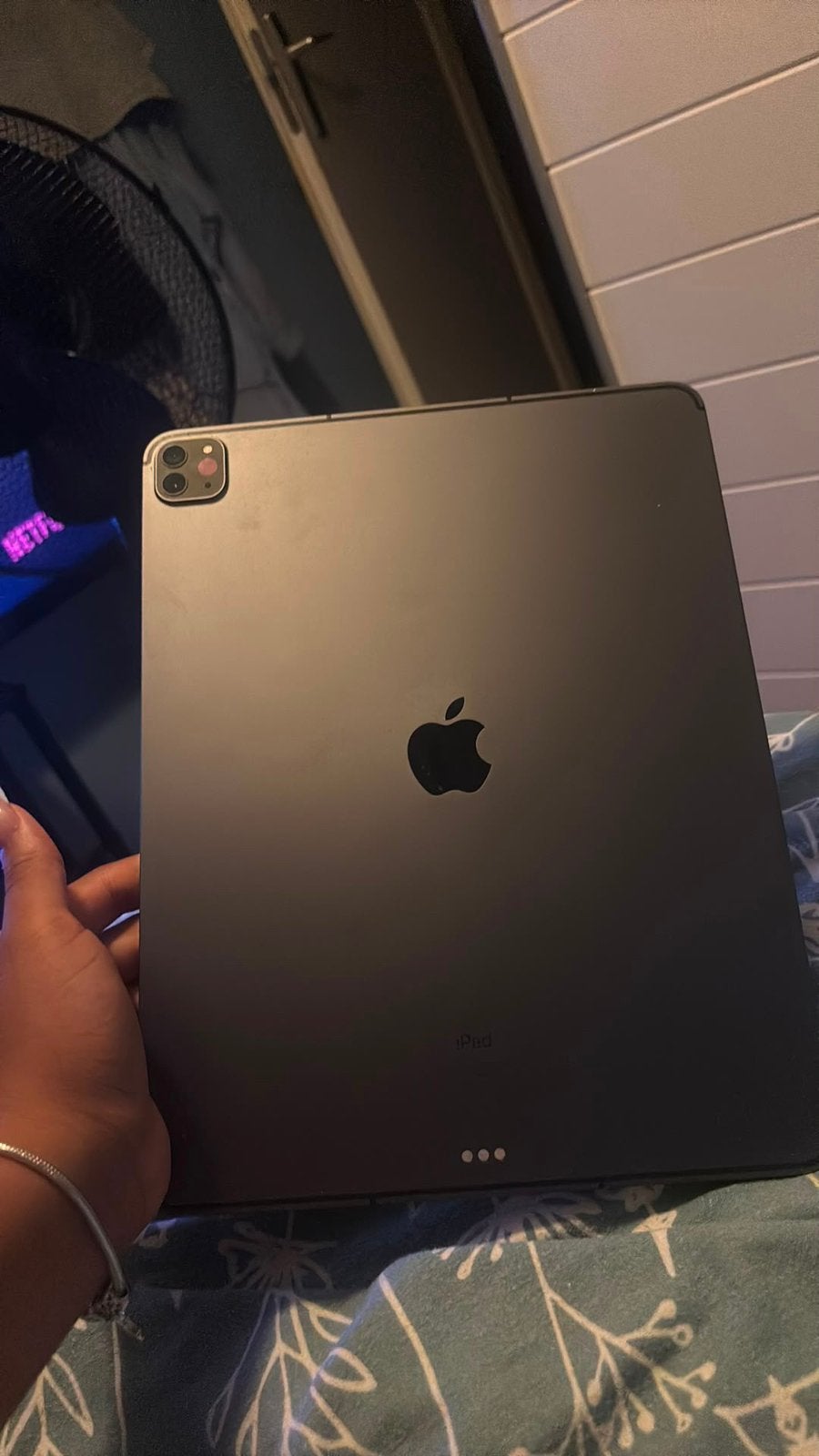 Ipad pro 5 e generatie 256 gb evnt magic keyboard, Apple iPad, Zo goed als nieuw, Grijs, Ophalen