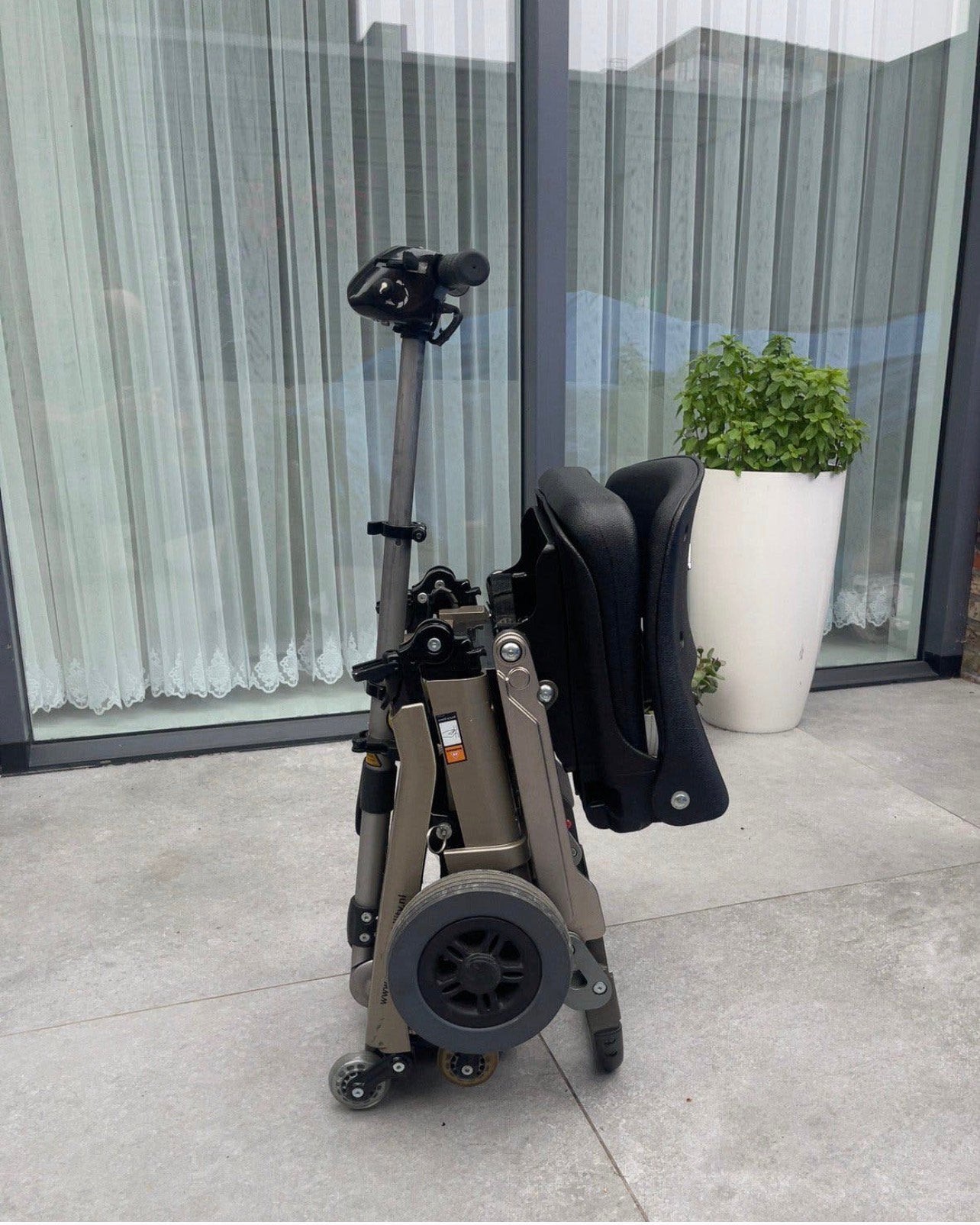 LUGGIE TROLLEY SCOOTMOBIEL MANGO SUPERKWALITEIT nieuw, Ophalen of Verzenden, Zo goed als nieuw, Elektrische rolstoel
