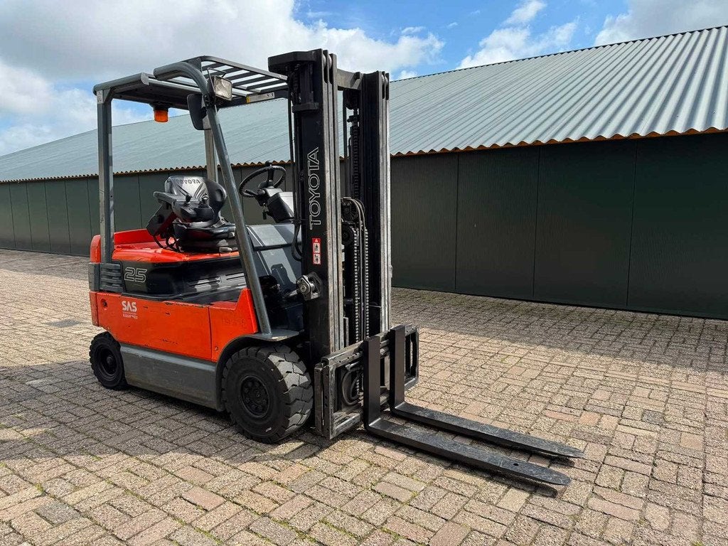 Toyota - 2010 - 7FBMF25 - Vorkheftruck, Zakelijke goederen, Machines en Bouw | Heftrucks en Intern transport, Elektrisch, Heftruck