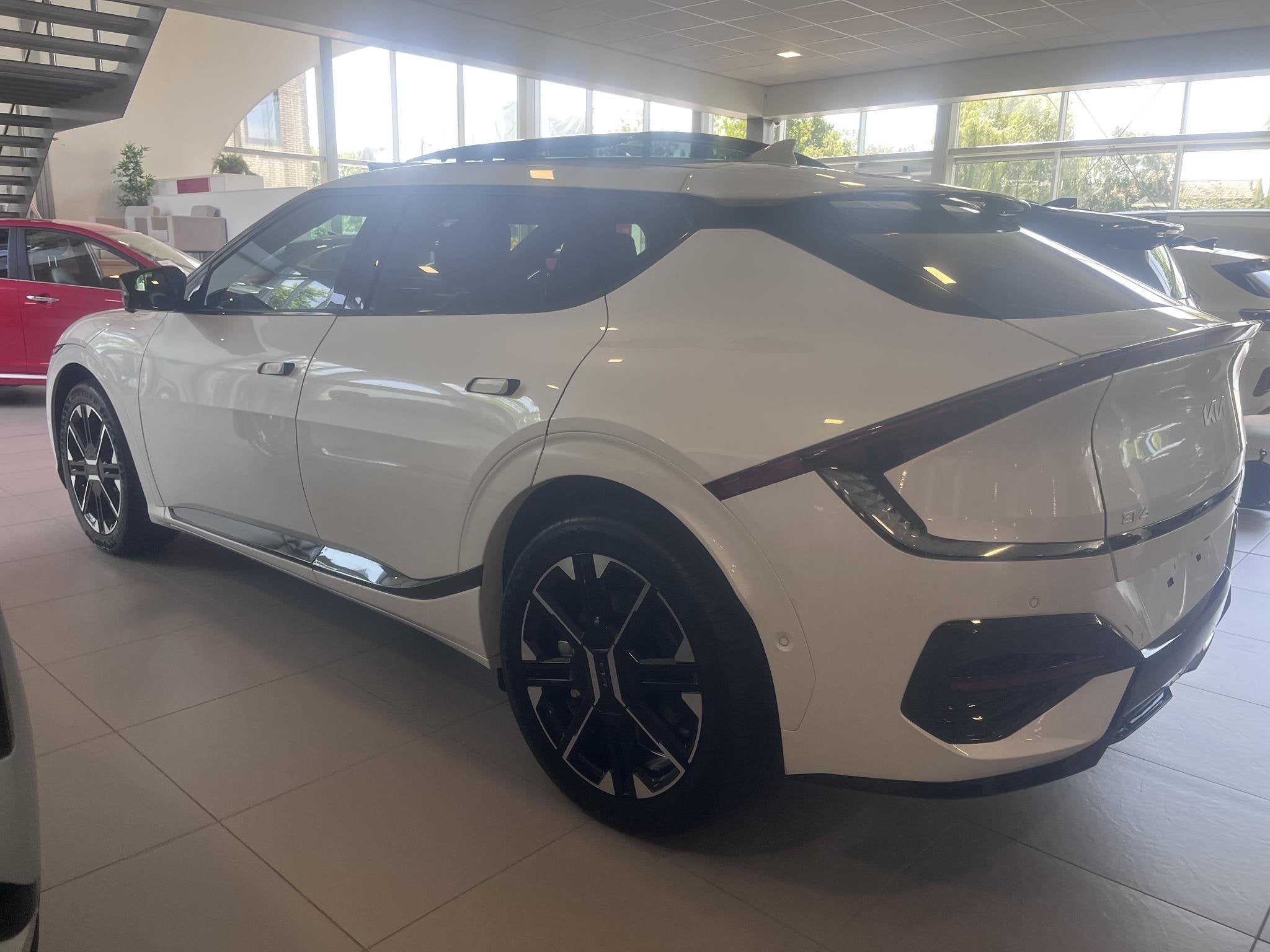 Kia EV6 GT-Line 84 kWh Nieuw op voorraad! Nu € 2000,- extr, Auto's, Automaat, Achterwielaandrijving, 510 min, 1960 kg