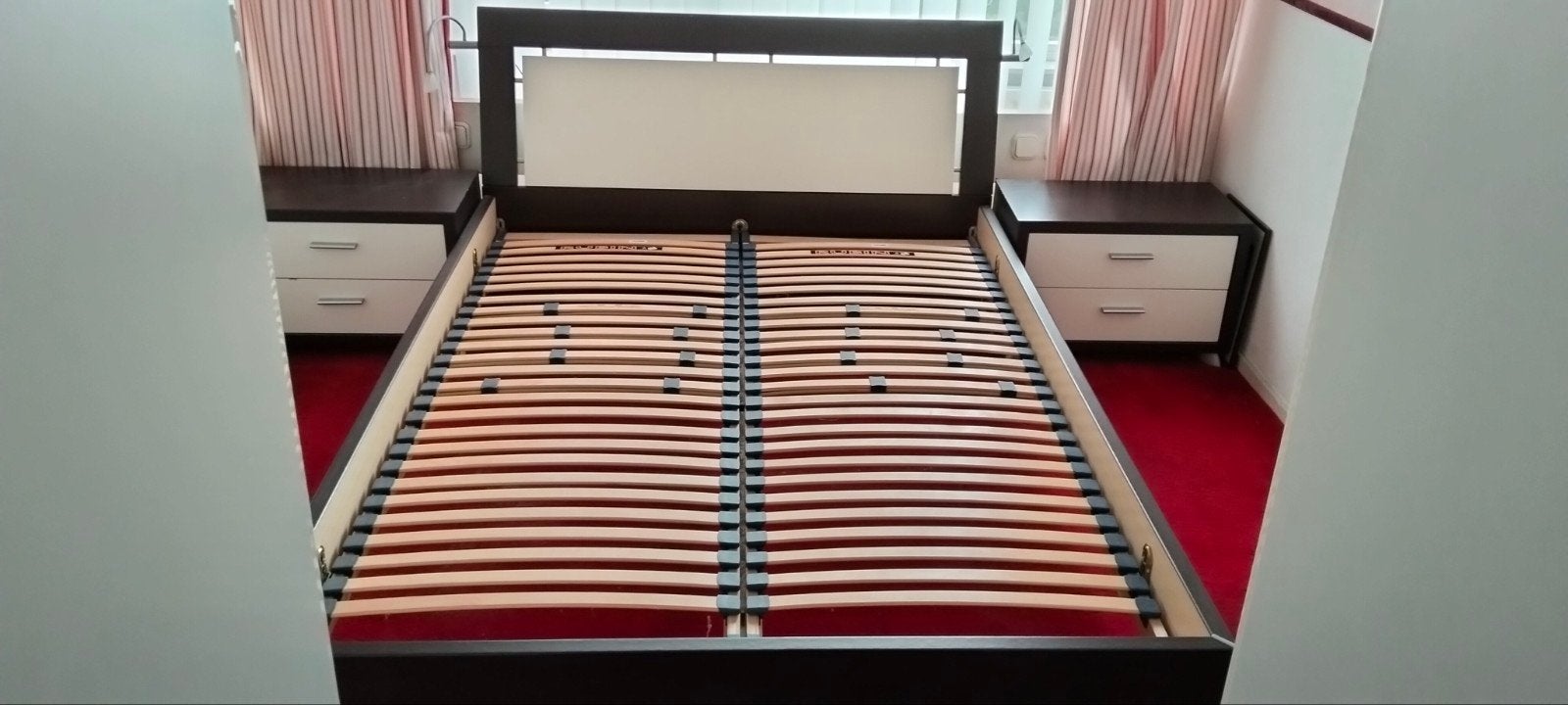 Tweepersoonsbed met nachtkastjes en bedlampjes, Ophalen, Gebruikt, Bruin, Tweepersoons