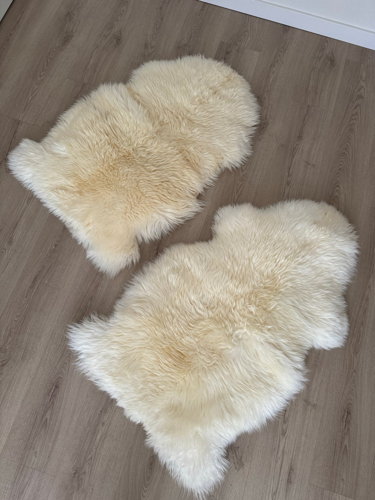IKEA schapenvacht vloerkleden (LUDDE, FANBY & OLEBY), Gebruikt, Wit, 150 tot 200 cm, Overige vormen
