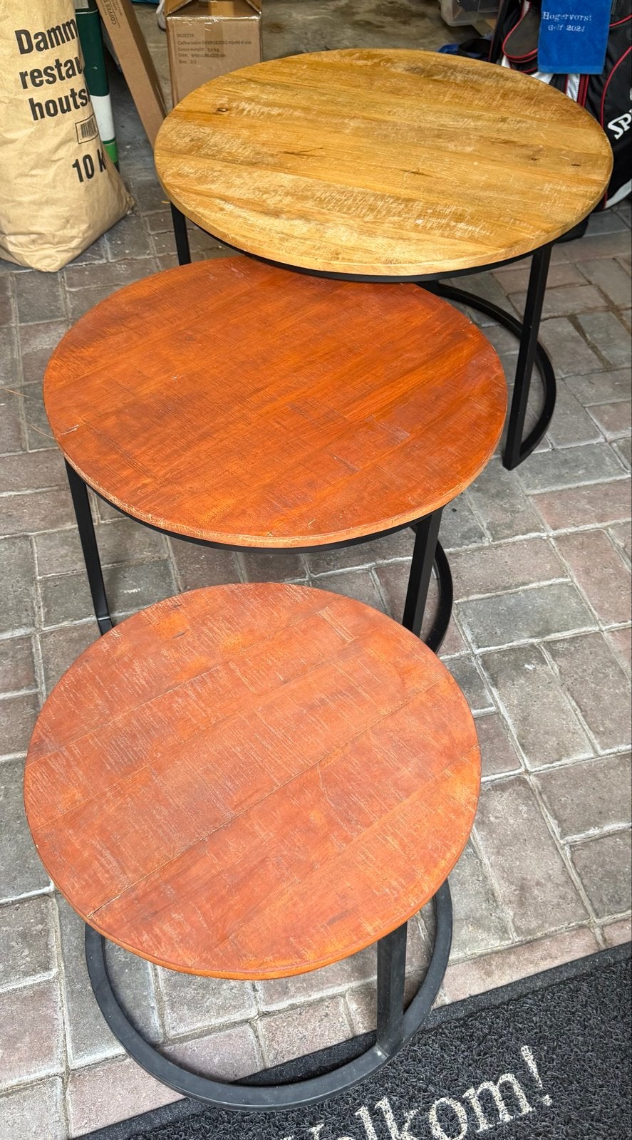 Set van 3 ronde salontafels - Mangohout en Metaal, 50 – 75, Gebruikt, Rond, Overige houtsoorten