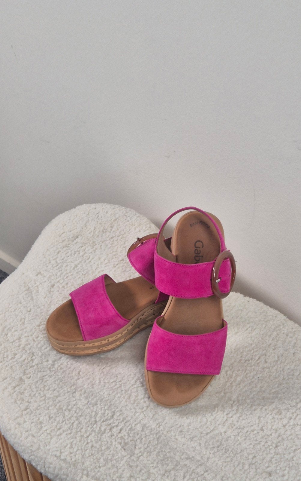 Gabor sandalen fuchsia suède maat 35.5, Gabor, Zo goed als nieuw, Roze, Sandalen of Muiltjes