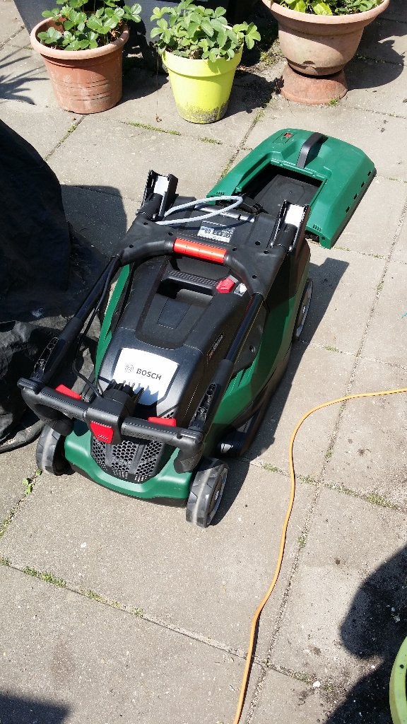 Grasmaaier Bosch, Tuin en Terras, Grasmaaiers, Ophalen, Cirkelmaaier, Elektrische grasmaaier, Nieuw