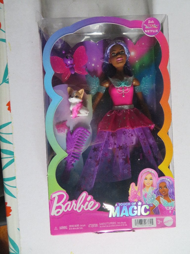 BARBIE -- A TUCH OF MAGIC --- JCW49, Kinderen en Baby's, Speelgoed | Poppen, Zo goed als nieuw, Barbie, Ophalen of Verzenden
