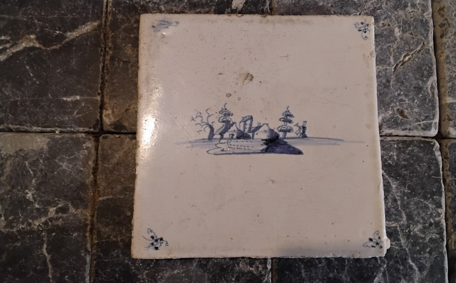 Antieke Delfts Blauwe Tegel met Hollands Landschap, Ophalen