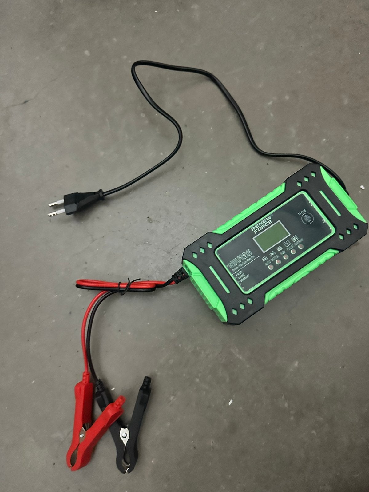 Nieuwe Acculader - Renew Force NIU26 - Fast & Smart, Auto-onderdelen, Nieuw