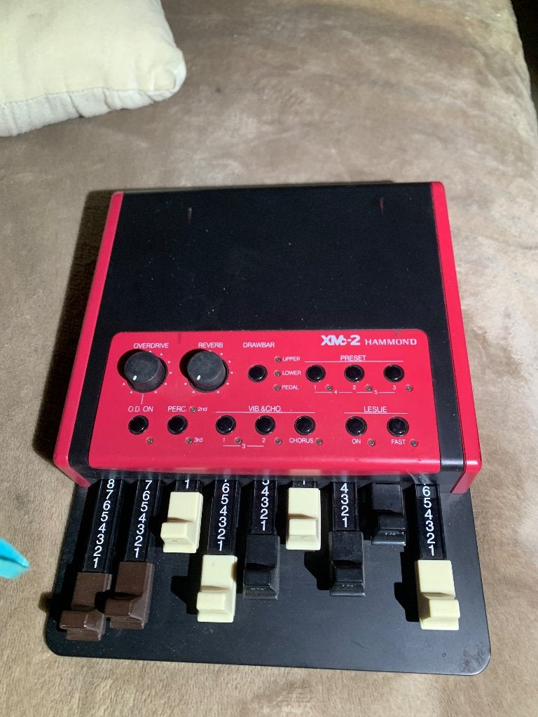 Hammond Xmc-2 (alleen afstandbediening, Ophalen of Verzenden, Zo goed als nieuw, Minder dan 500 watt, Overige typen