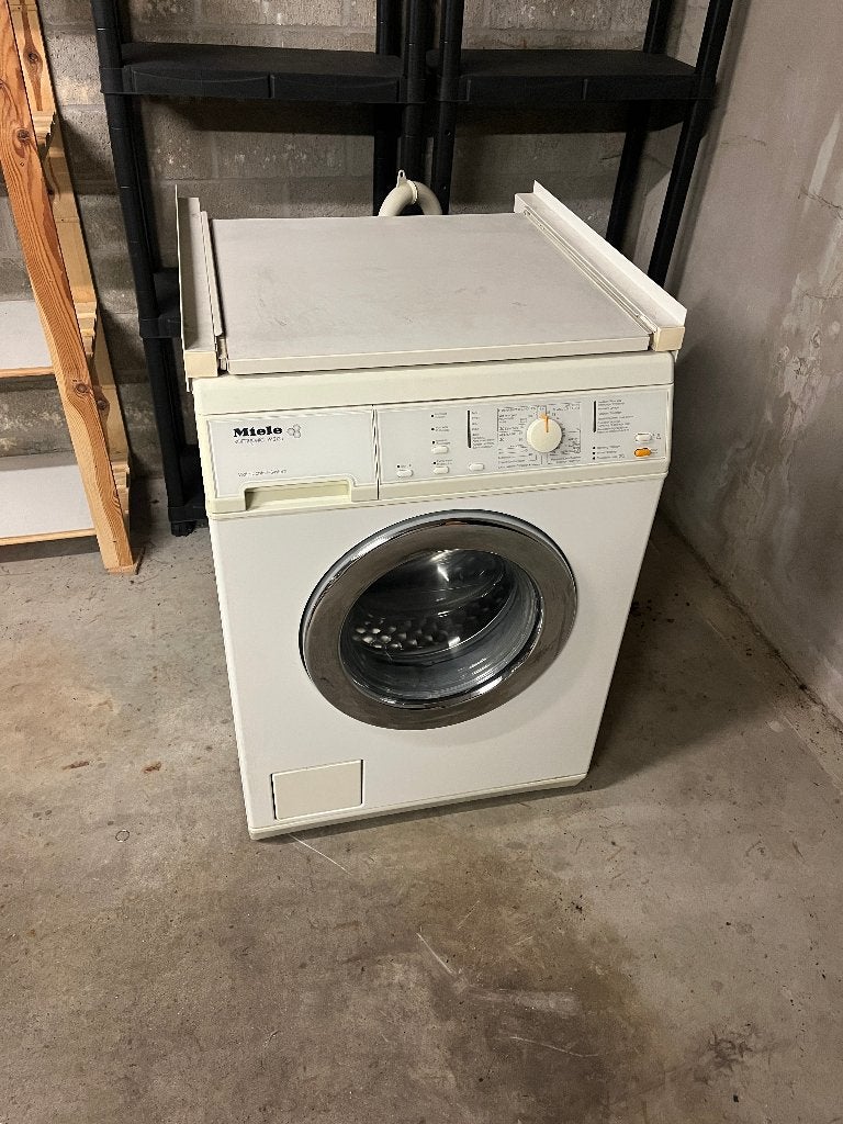 Wasmachine (Miele), Witgoed en Apparatuur, Wasmachines, Ophalen, 1200 tot 1600 toeren, Gebruikt, 4 tot 6 kg