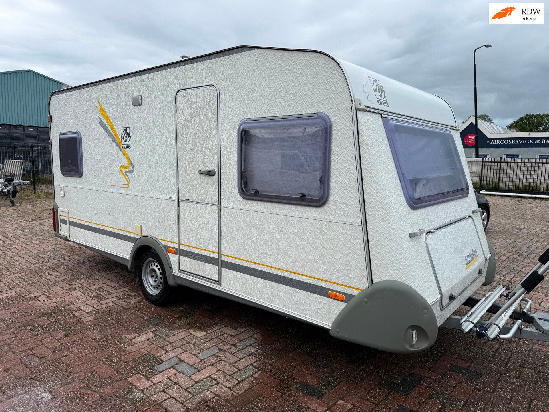 Knaus 450 SudWind, Caravans en Kamperen, Caravans, Rondzit, Bedrijf, Knaus, Kachel