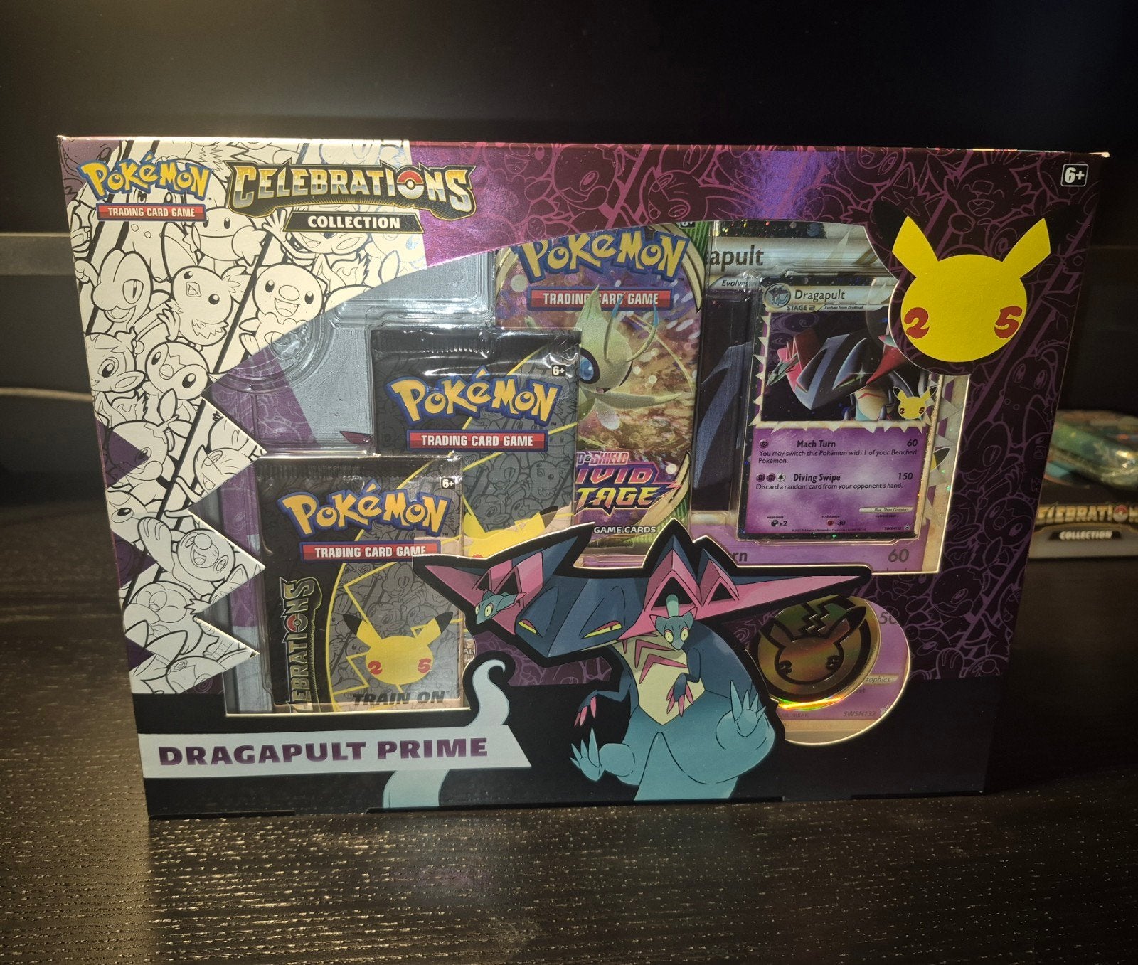 Pokémon Celebrations Dragapult Prime Collection Box, Ophalen of Verzenden, Nieuw, Overige typen