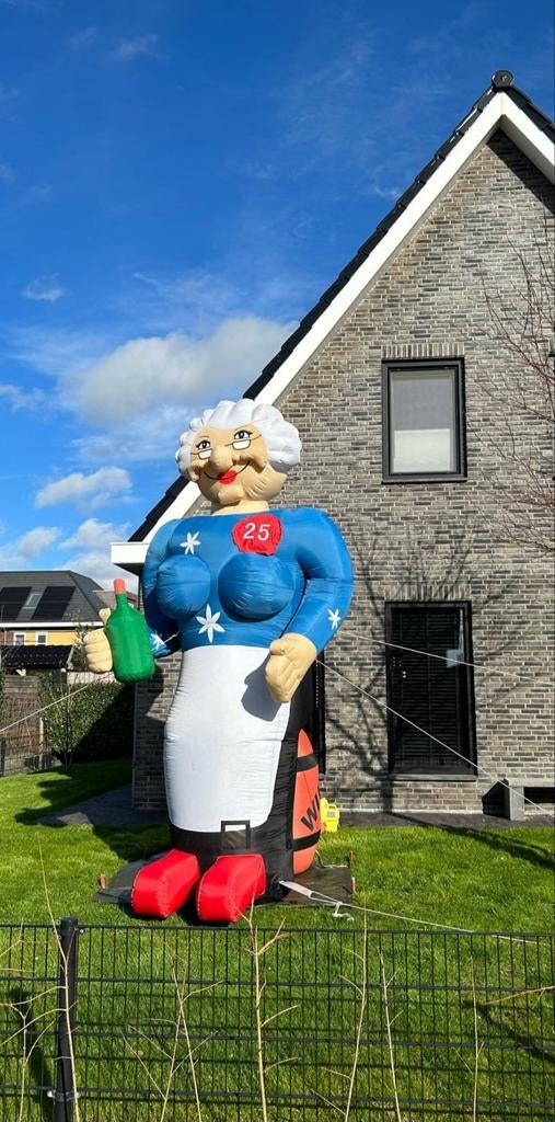 Sarah opblaaspop te huur | Stiens en omgeving | Friesland, Ophalen, Zo goed als nieuw, Abraham of Sarah
