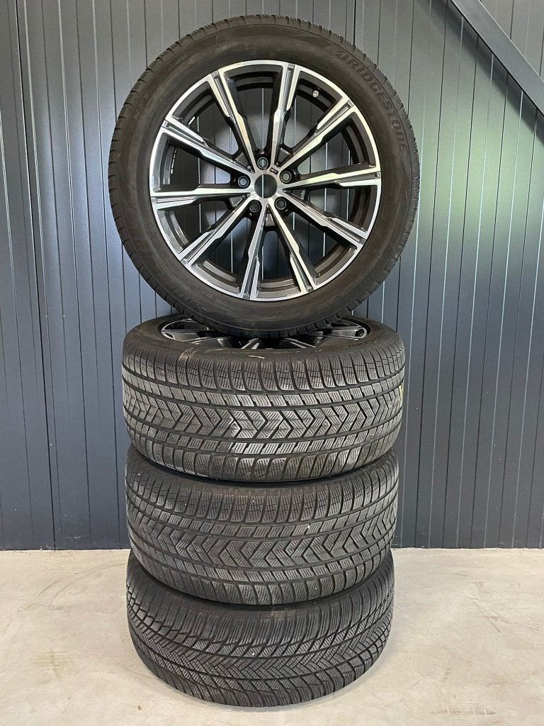 BMW X5  20 Inch Pirelli & Bridgestone 275/45R20 305/40R20, Auto-onderdelen, Banden en Velgen, Ophalen, Gebruikt, 275 mm, Banden en Velgen