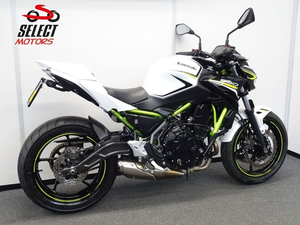 PRACHTIGE KAWASAKI Z650 ABS  35KW (bj 2020), Motoren, Motoren | Kawasaki, 2 cilinders, 649 cc, Onbekend, KAWASAKI