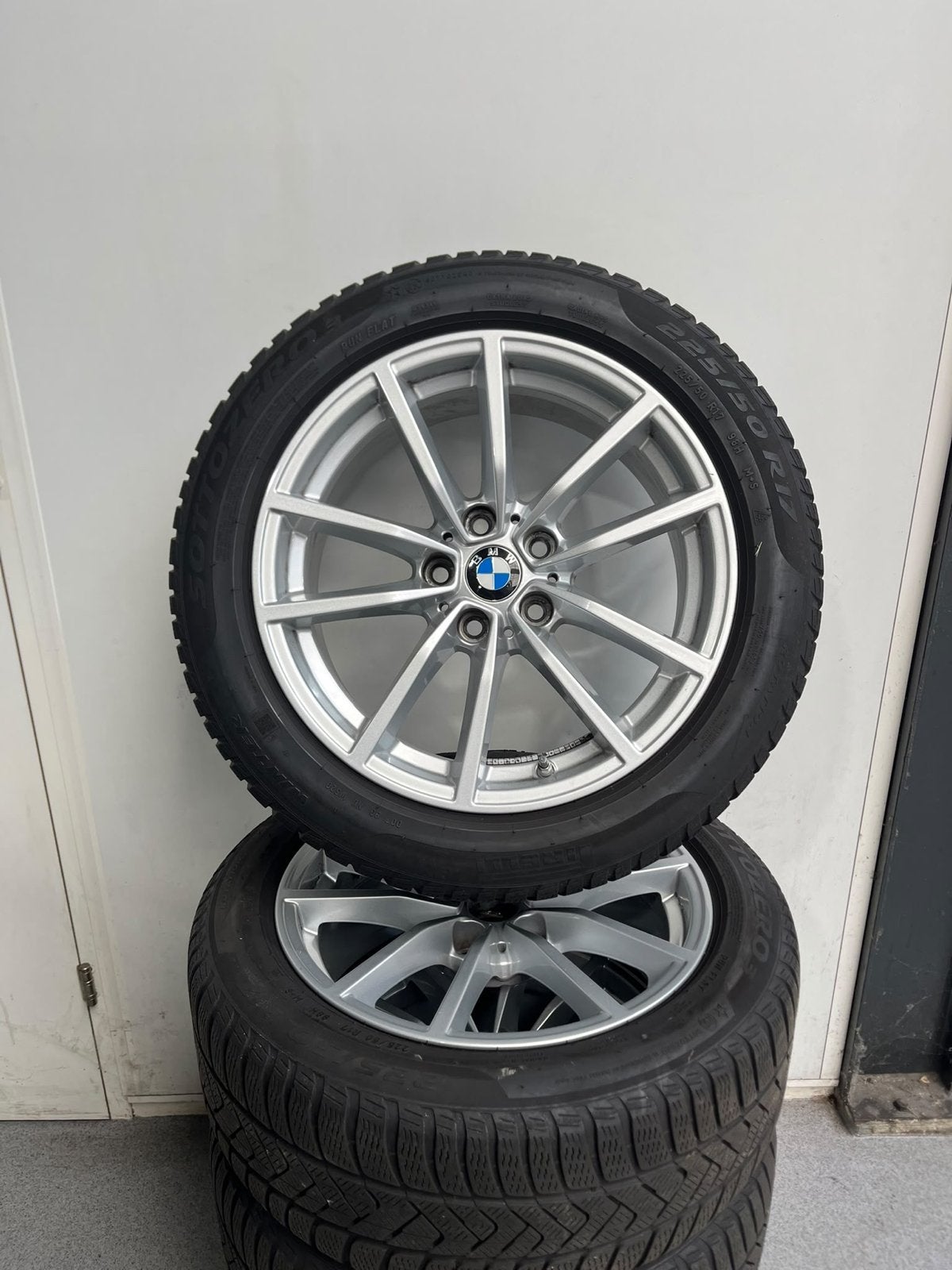 Pirelli SottoZero 3 winterbanden 225/50/17 98H met TPMS, Gebruikt, 17 inch, Band(en), 225 mm