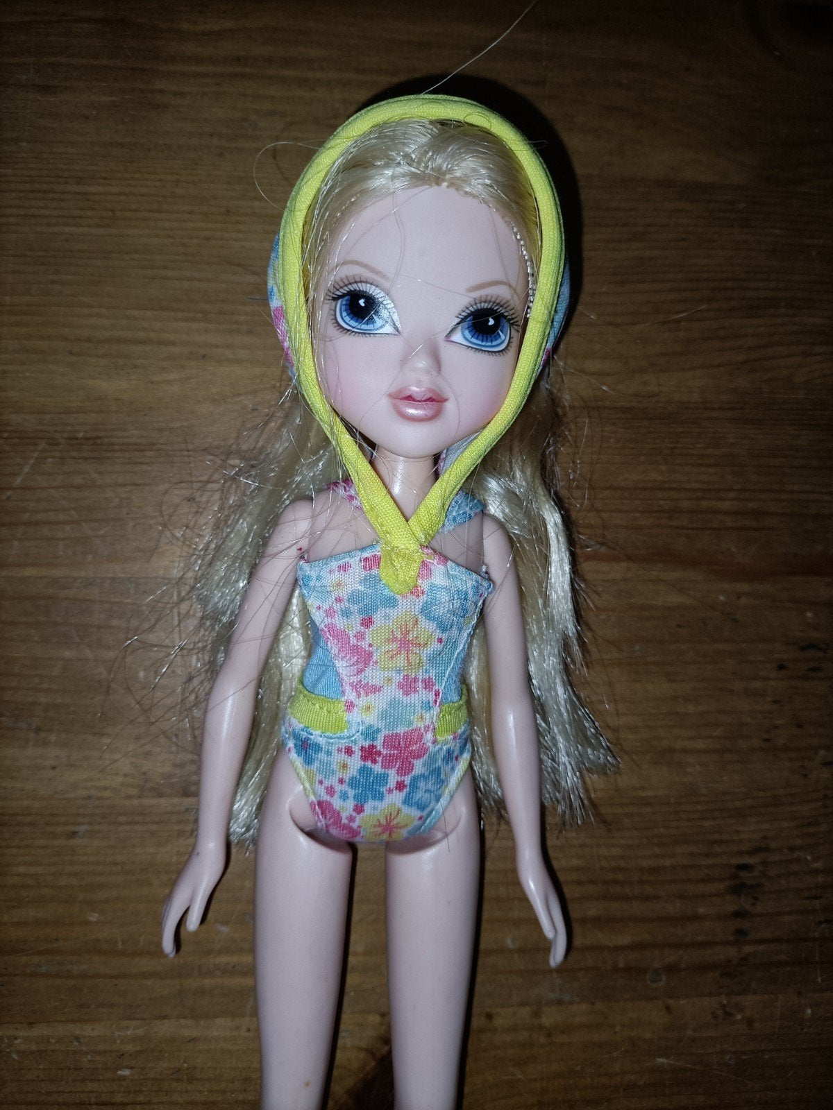 Moxie Girlz Avery Summer Swim Magic Doll MGA 2010, Verzamelen, Ophalen of Verzenden, Zo goed als nieuw