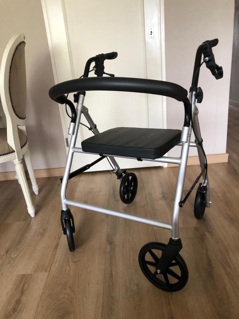 Rollator zo goed als nieuw, Diversen, Ophalen, Zo goed als nieuw