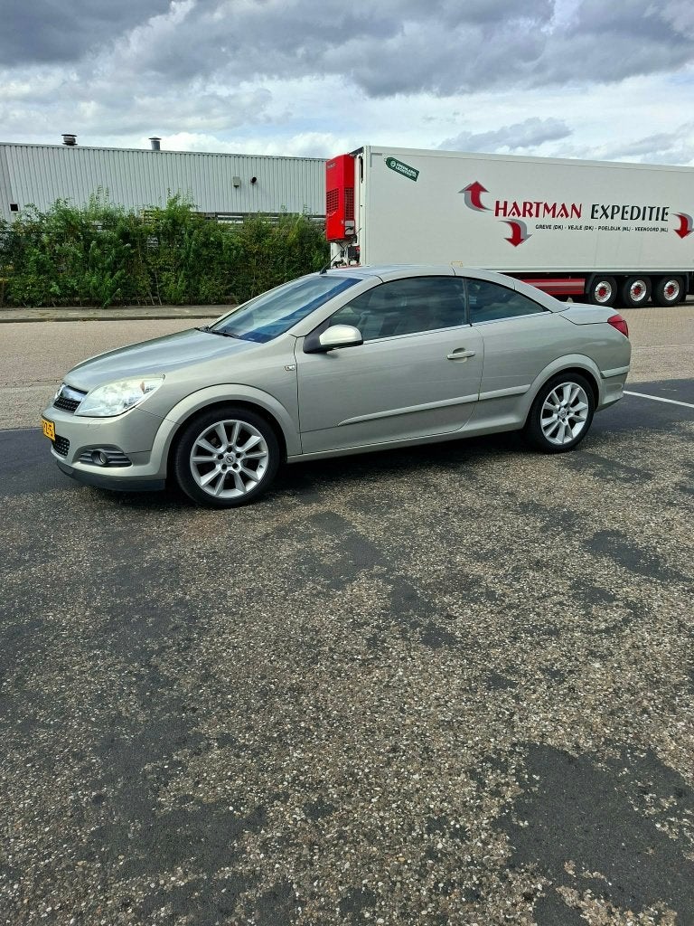 Opel Astra twin Top1.8-16V 140pk 2009 Grijs, Auto's, Voorwielaandrijving, 4 cilinders, Cabriolet, 4 stoelen