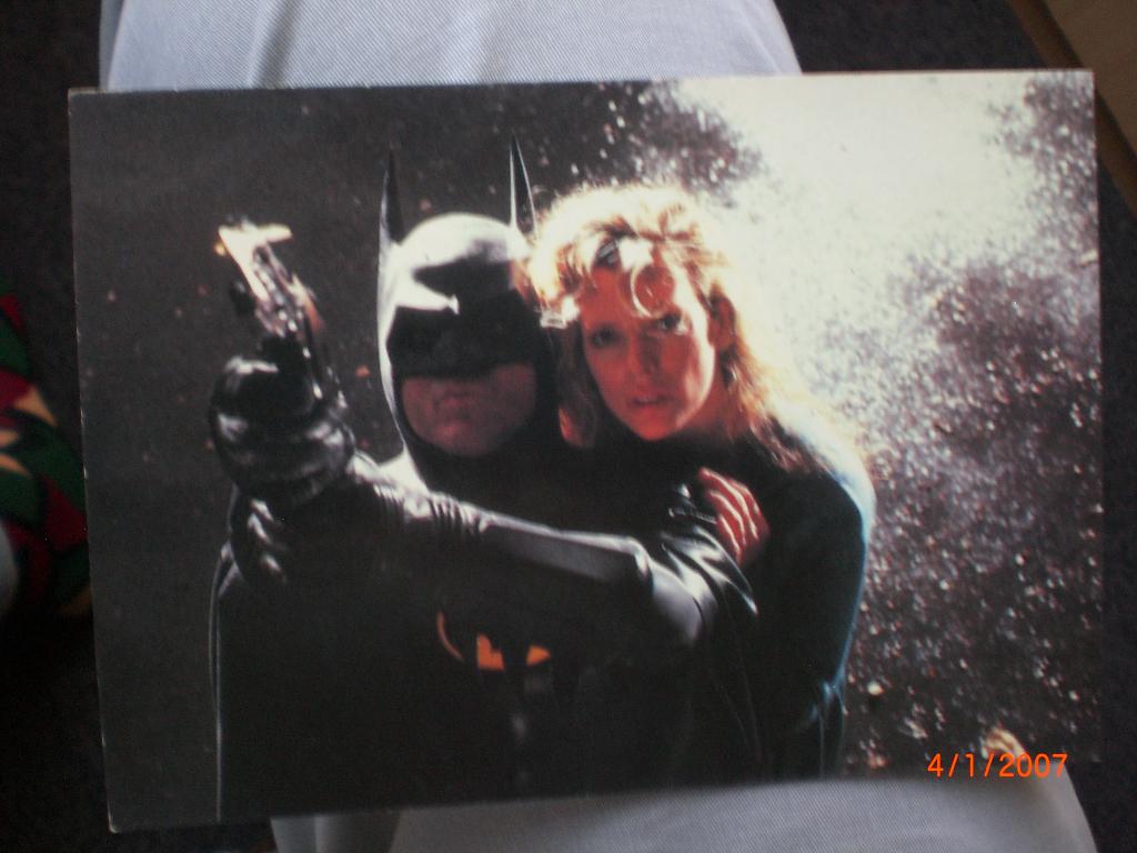 kaart Michael Keaton + Kim Basinger in Batman, Ophalen of Verzenden, 1980 tot heden, Ongelopen, Sterren en Beroemdheden