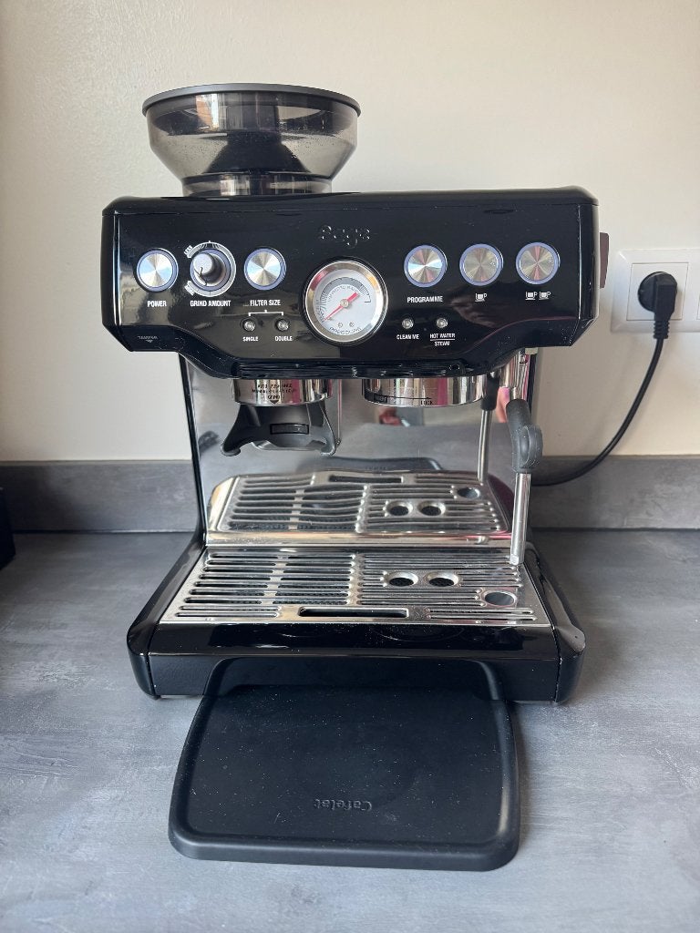 Sage Barista Express - Complete set met veel accessoires!, Ophalen, Gebruikt, Espresso apparaat, Afneembaar waterreservoir