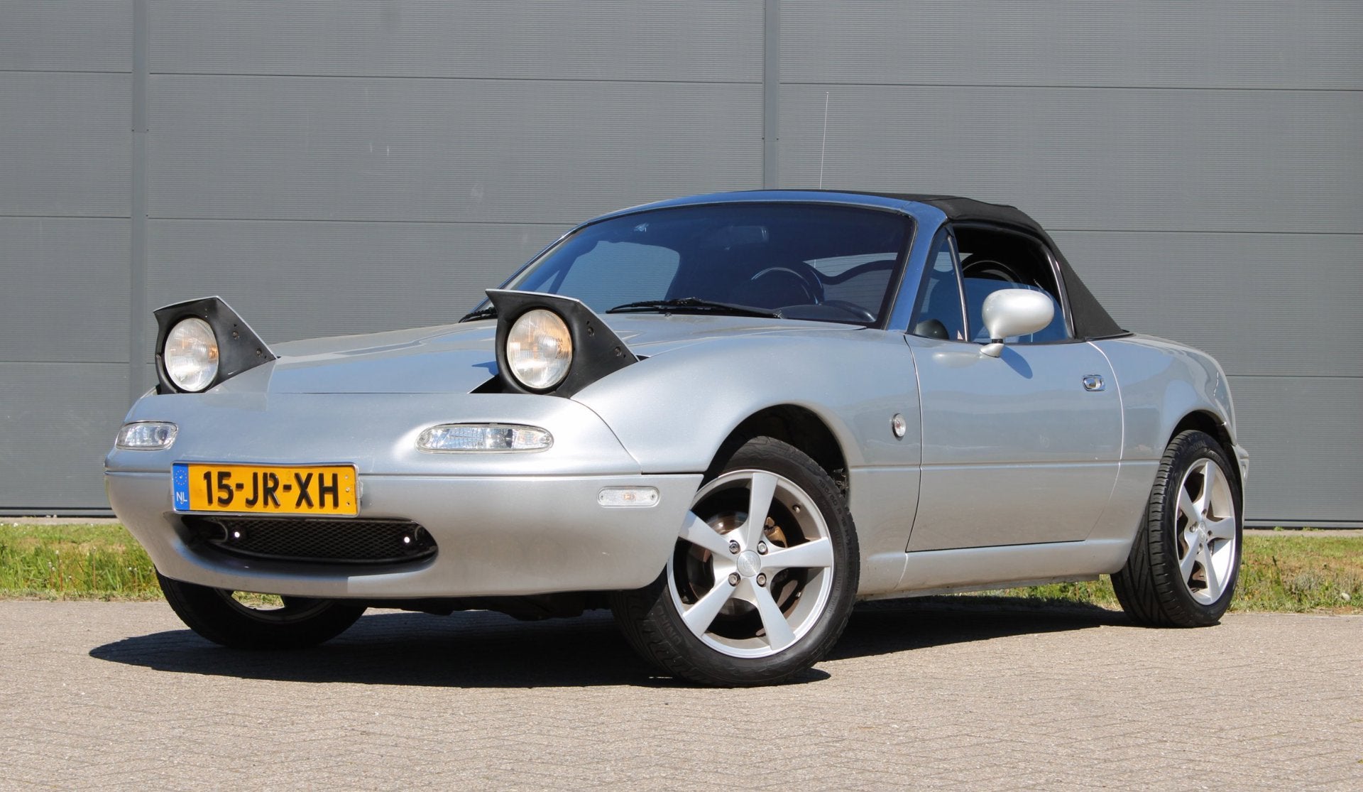 Mazda MX-5 1.6i-16V KlapKoplampen NieuweSofttop, Gebruikt, Zwart, 4 cilinders, Cabriolet