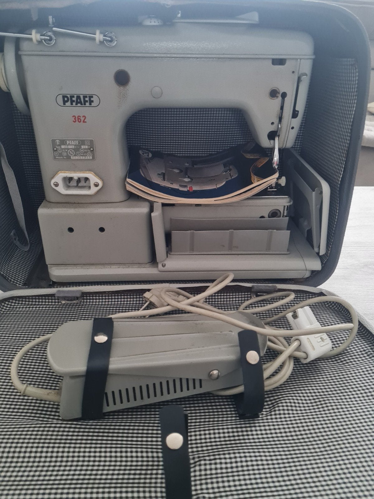 pfaff 362 automaat, Ophalen