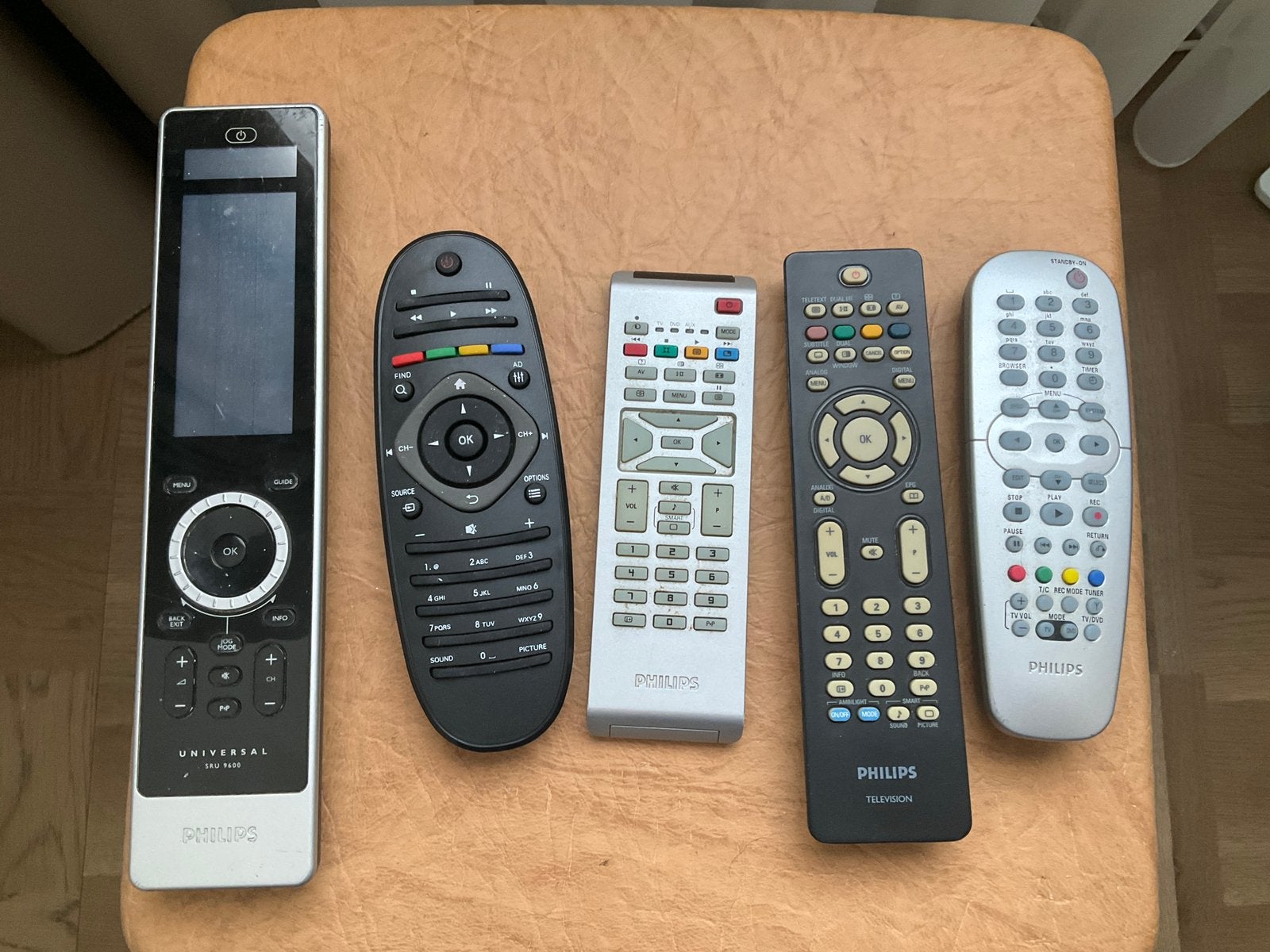 💥Diverse Philips LCD HD ready tv afstandsbedieningen💥, Ophalen of Verzenden, Gebruikt